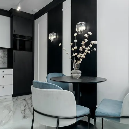 Diament Διαμέρισμα